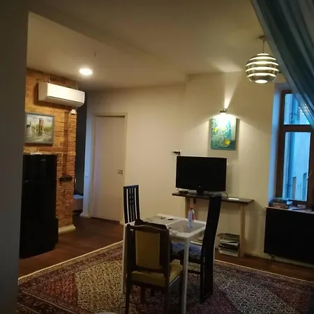 Art Illery Apartment *